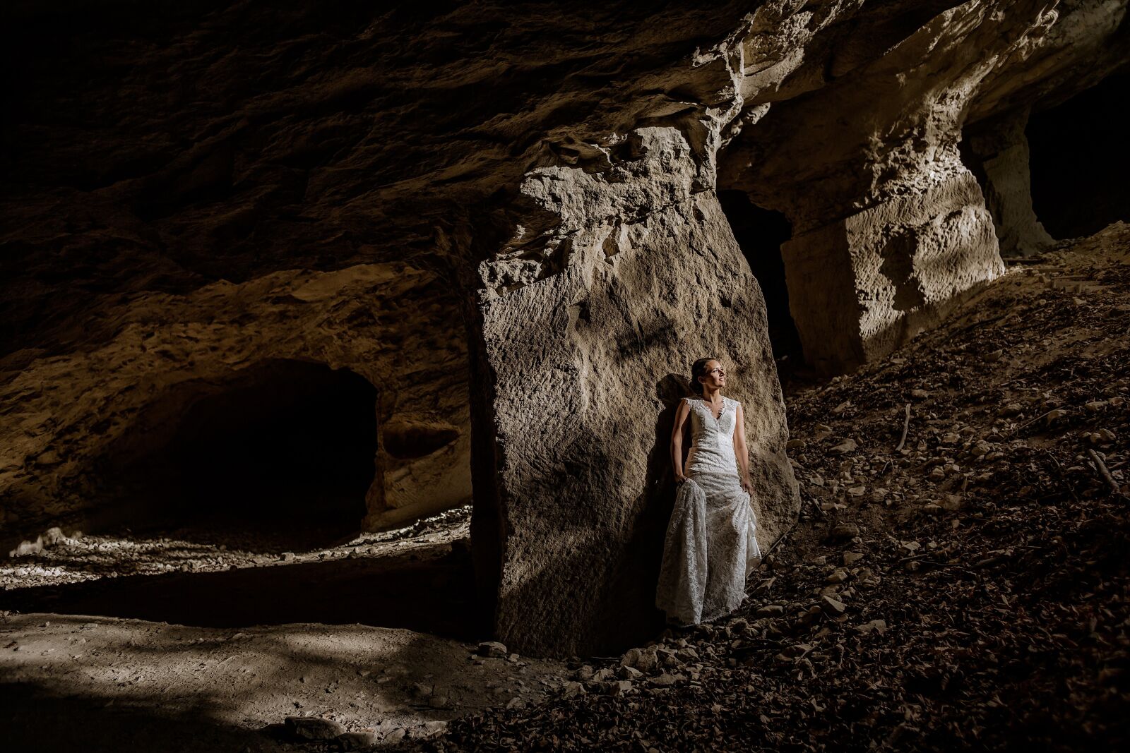 Canon EF 28mm F1.8 USM sample photo. Cave, posing, pretty girl photography