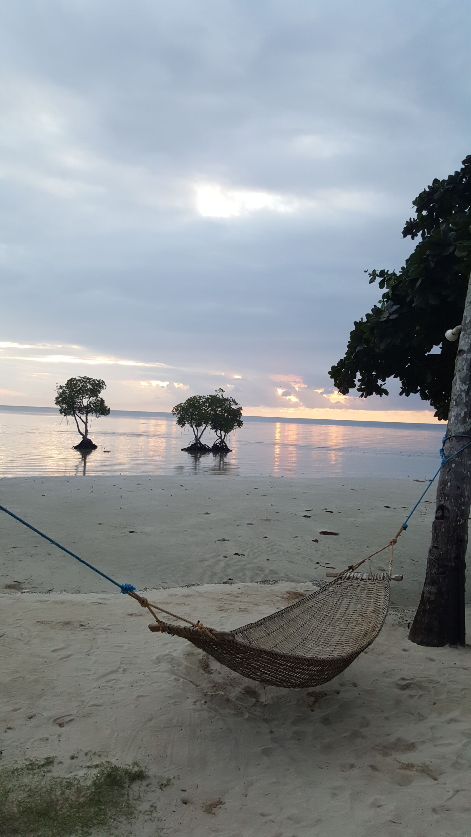 Samsung Galaxy S6 sample photo. Hammock, beach, sand photography