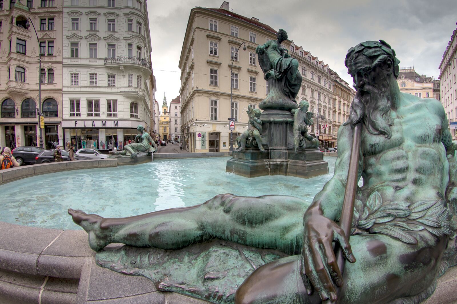 Canon EOS 600D (Rebel EOS T3i / EOS Kiss X5) sample photo. Vienna, historic center, neumarkt photography