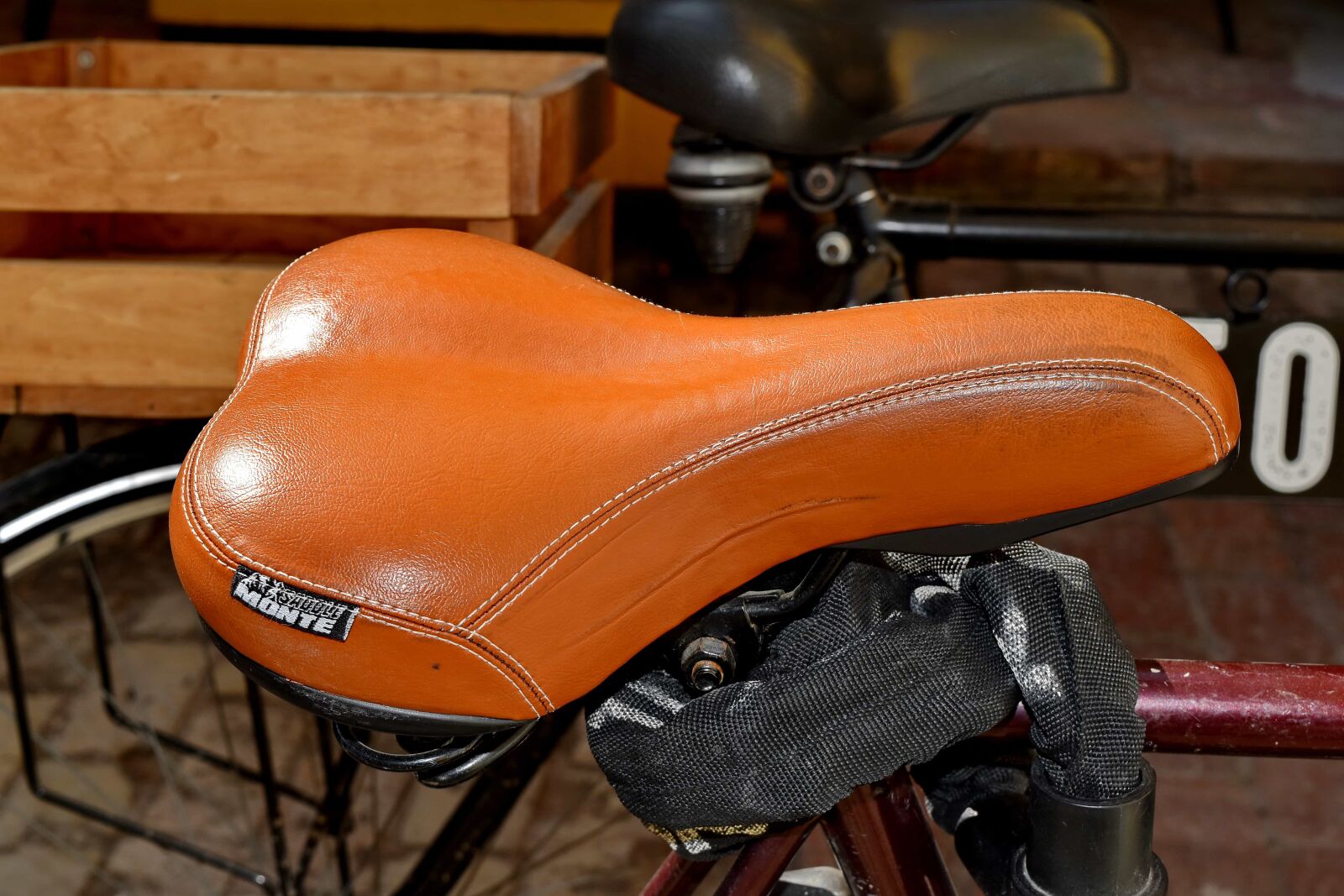 Nikon D5500 sample photo. Seat, bike, leather, wheel photography
