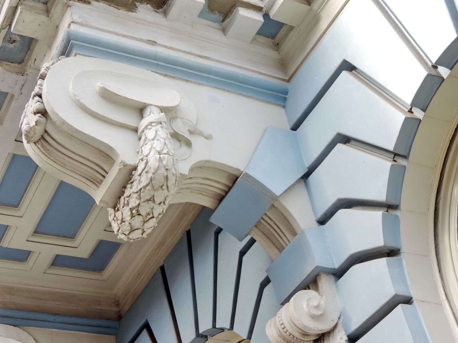 Nikon Coolpix P520 sample photo. Balcony, baroque, architecture, building photography