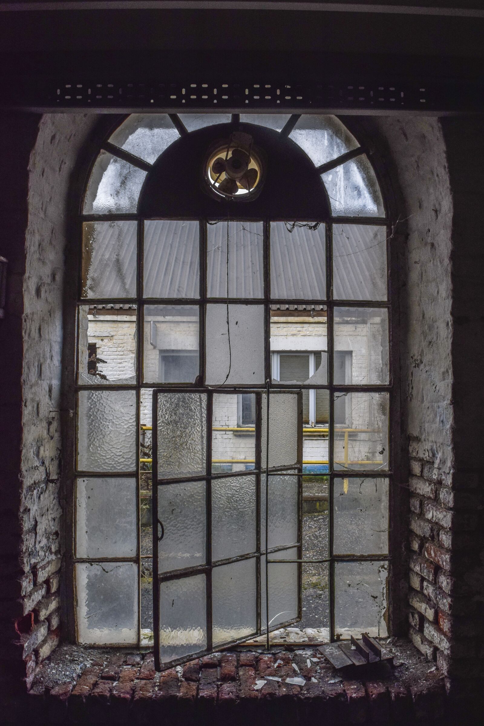 Nikon D3300 sample photo. Lost places, window, pforphoto photography