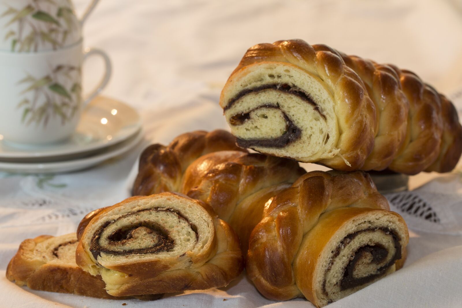 Canon EF 100mm F2.8L Macro IS USM sample photo. Culinary, brioche, braided photography