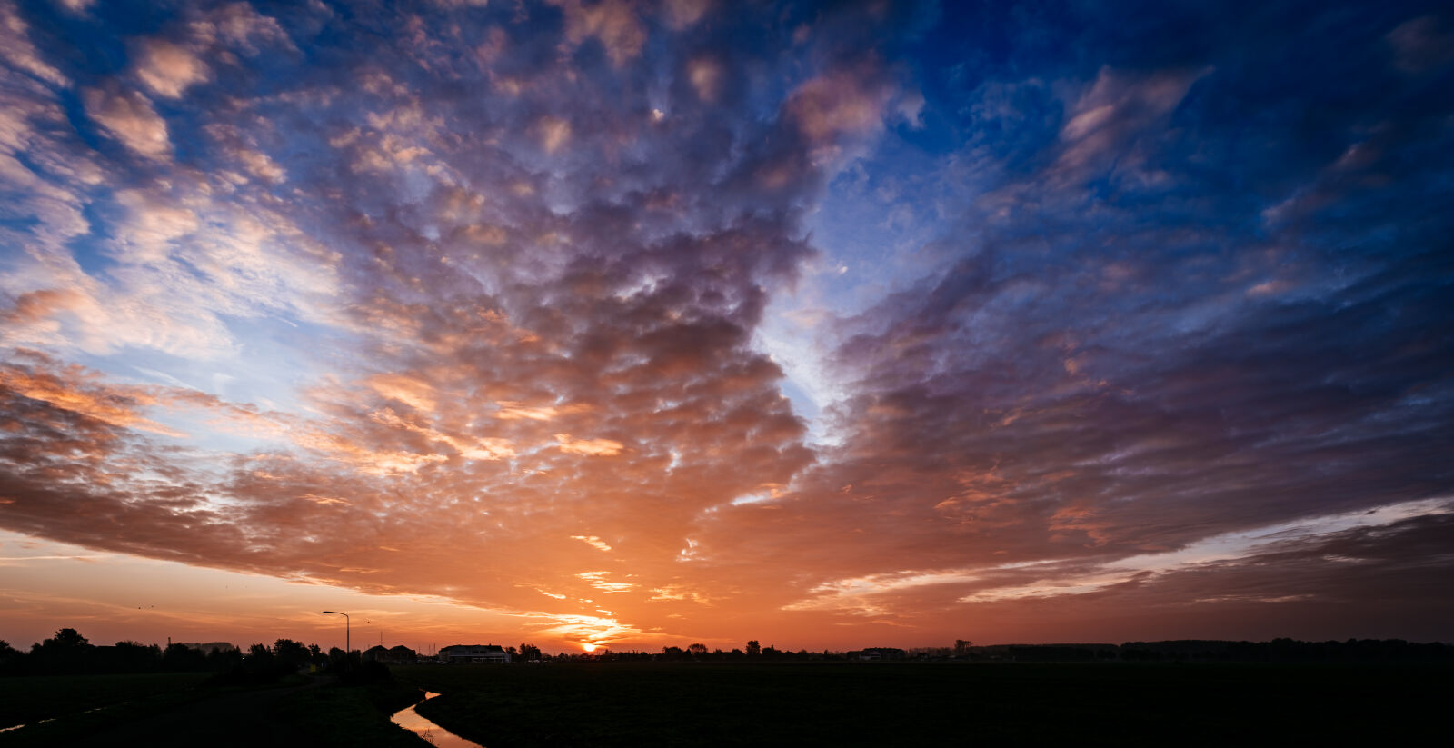 Fujifilm X100T sample photo. Fog, sunrise photography