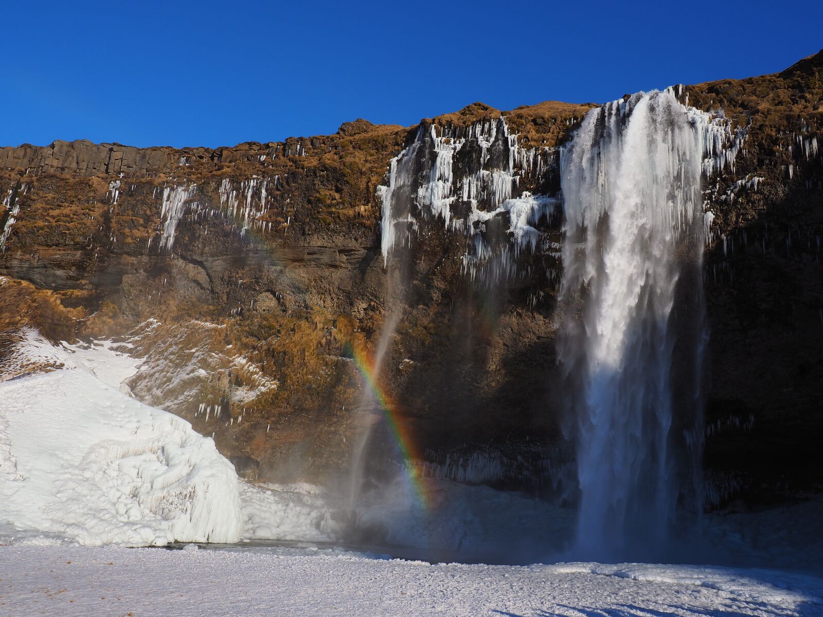 Olympus M.Zuiko Digital ED 12-100mm F4.0 IS Pro sample photo. Iceland, waterfall, seljalandsfoss photography