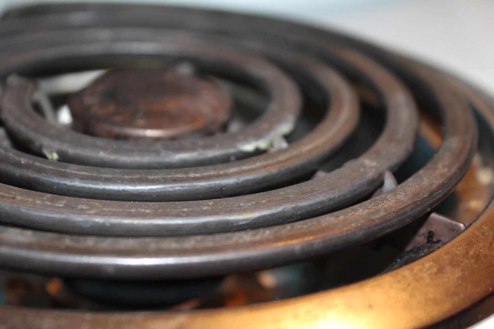 Canon EOS 1200D (EOS Rebel T5 / EOS Kiss X70 / EOS Hi) sample photo. Old burner, stove, heating photography