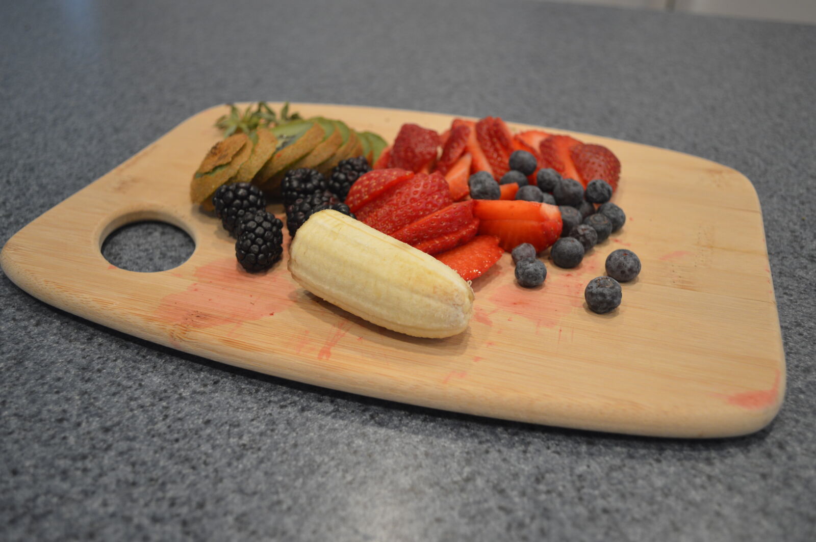 Nikon D3200 sample photo. Bannana, berries, blackberries, blueberries photography