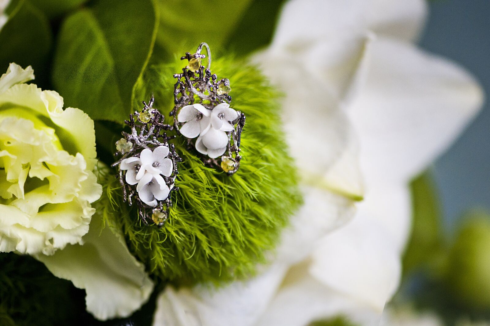 Nikon D300 sample photo. Earrings, pearl, spring photography