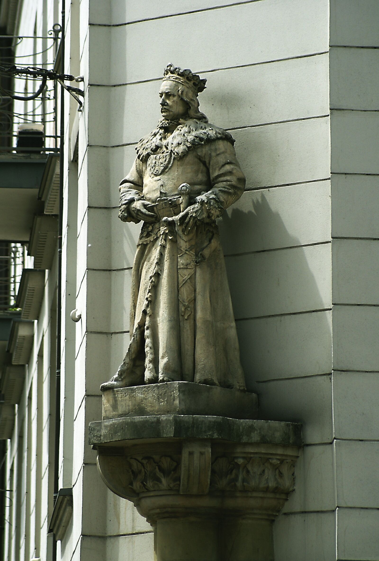 Sony Alpha DSLR-A100 sample photo. Monument, the statue of photography