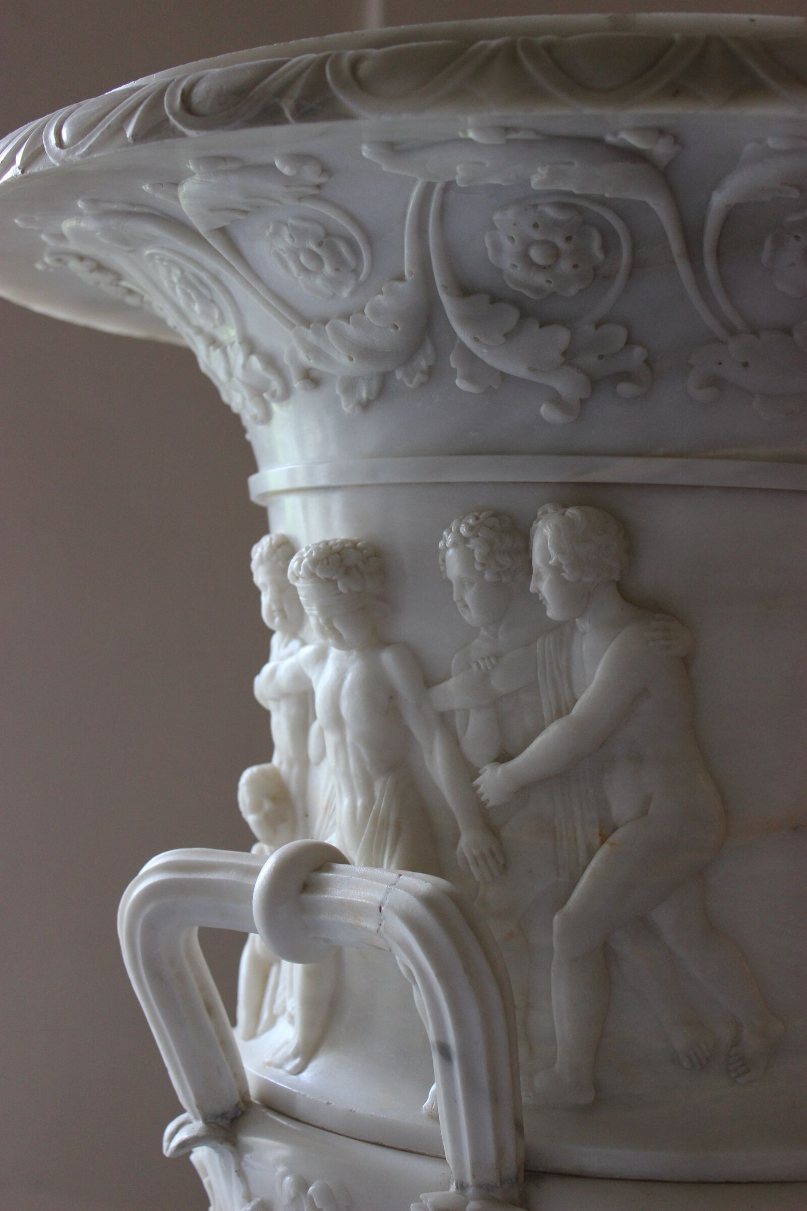 Canon EOS 600D (Rebel EOS T3i / EOS Kiss X5) sample photo. Vase, marble, sculpture photography