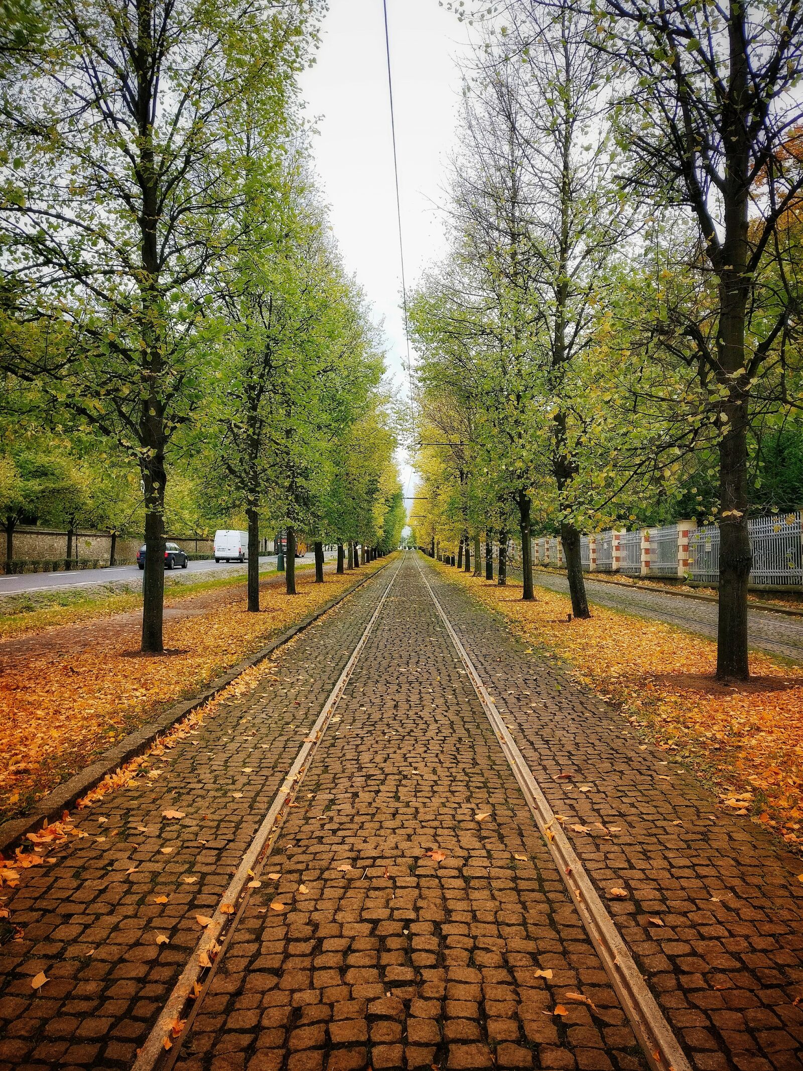 OnePlus A3003 sample photo. Rail, tram, prague photography