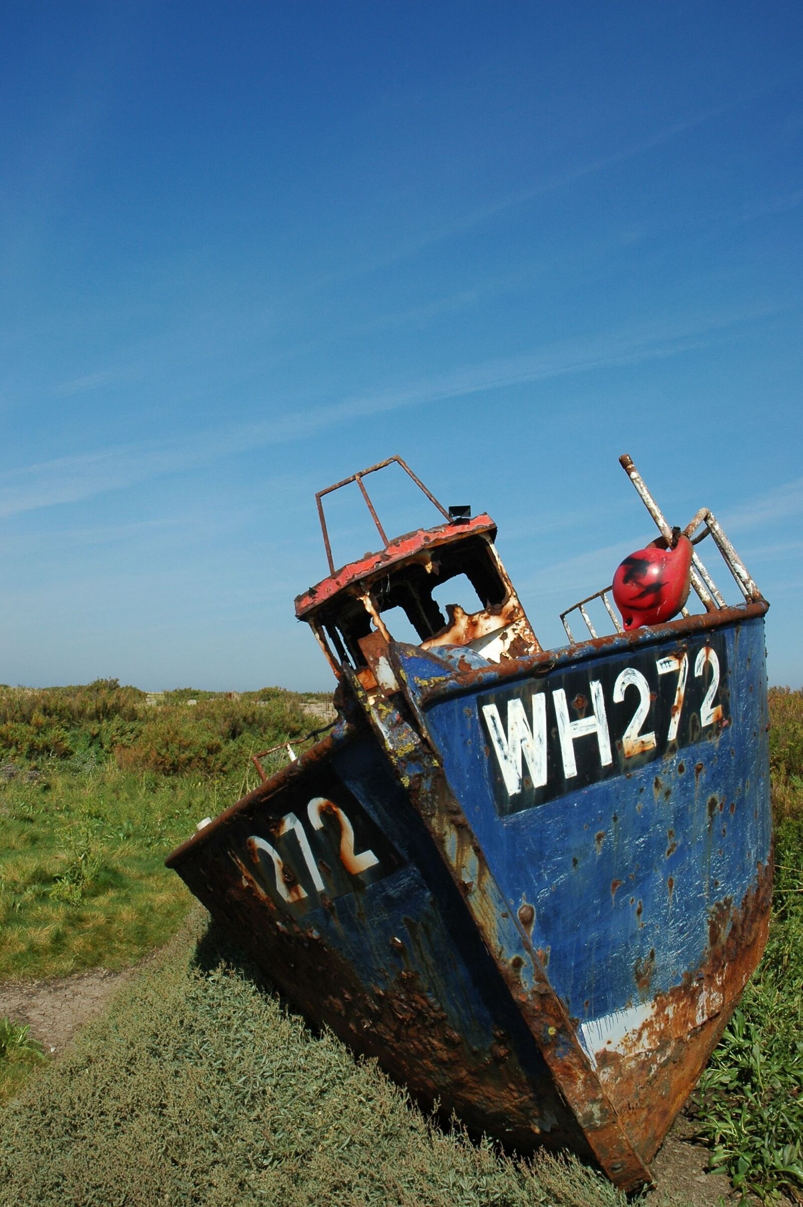 Nikon D70 sample photo. Boat, wreck, ship photography
