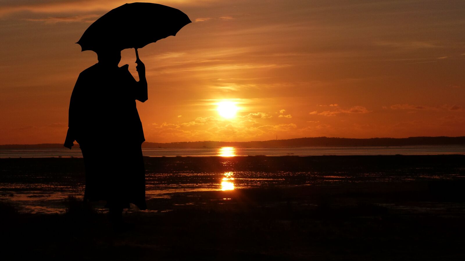 Panasonic Lumix DMC-FZ200 sample photo. Sunset, monk, buddhism photography