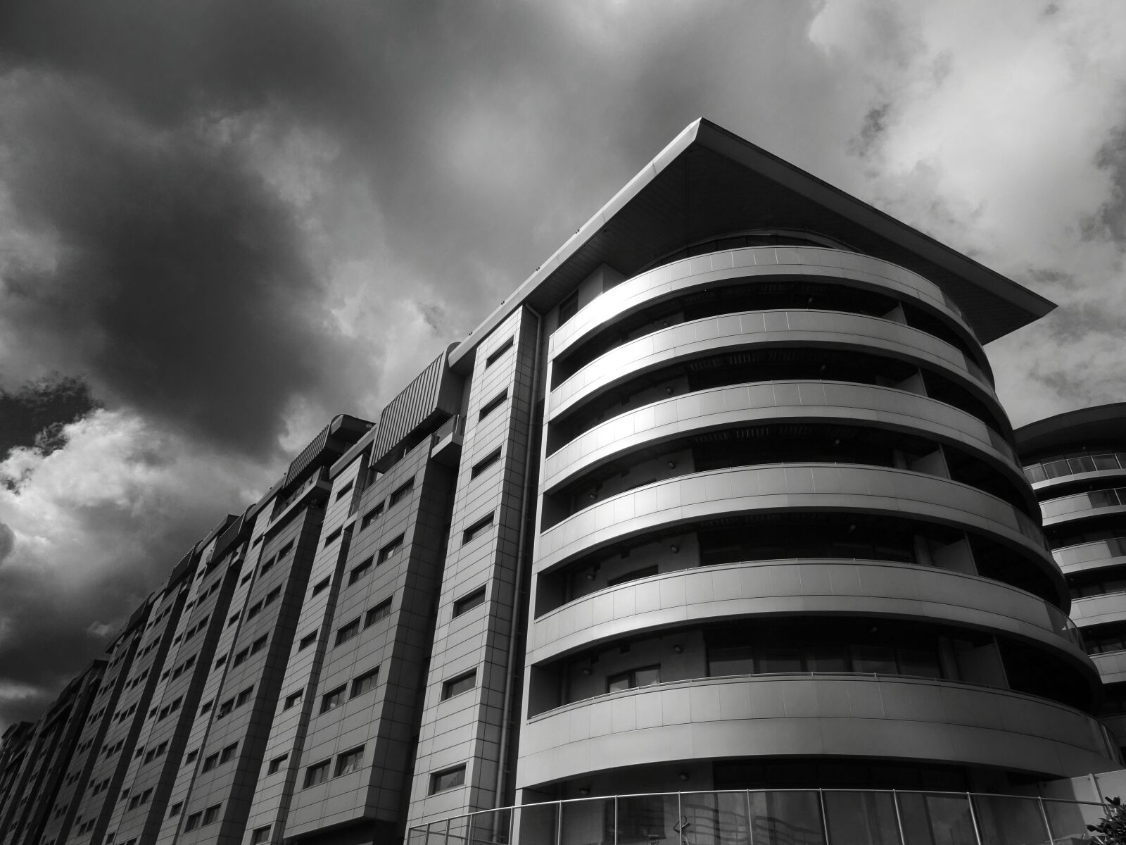 Sony DSC-HX60 sample photo. Architecture, black, and, white photography