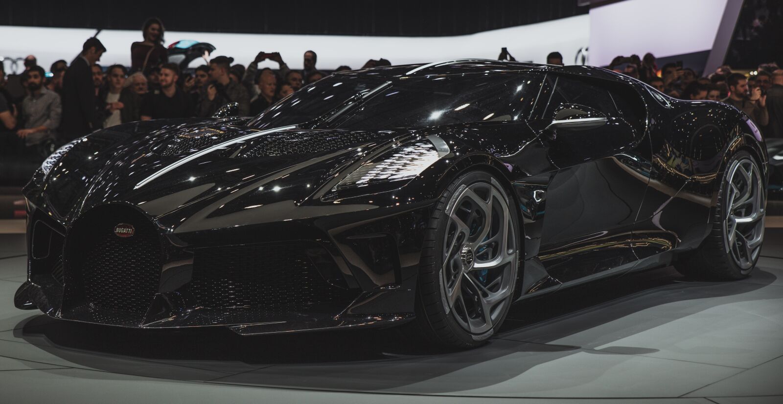 Canon EOS 5D Mark IV sample photo. Auto, bugatti, automobile photography