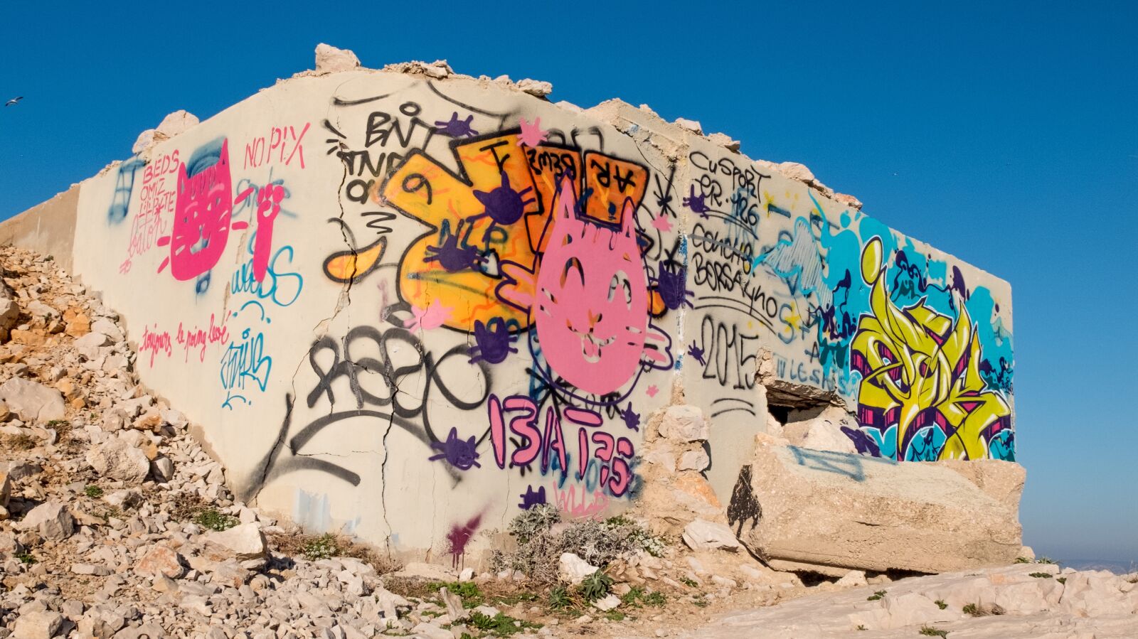 Fujifilm X30 sample photo. Marseille, bunker, calanque photography