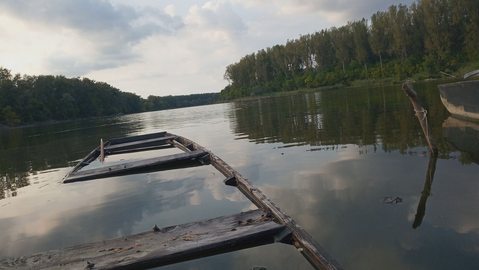 Xiaomi Redmi 6 sample photo. Water, sank boat, river photography
