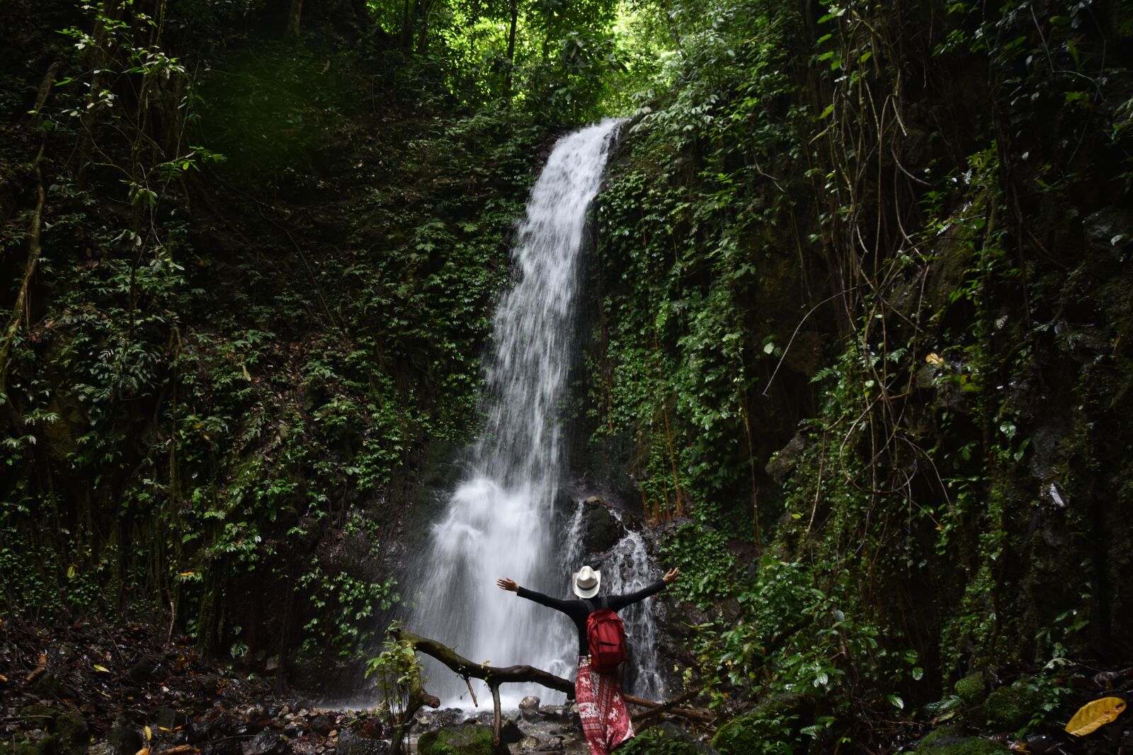 Nikon D3400 sample photo. Waterfall, jungle, nature photography
