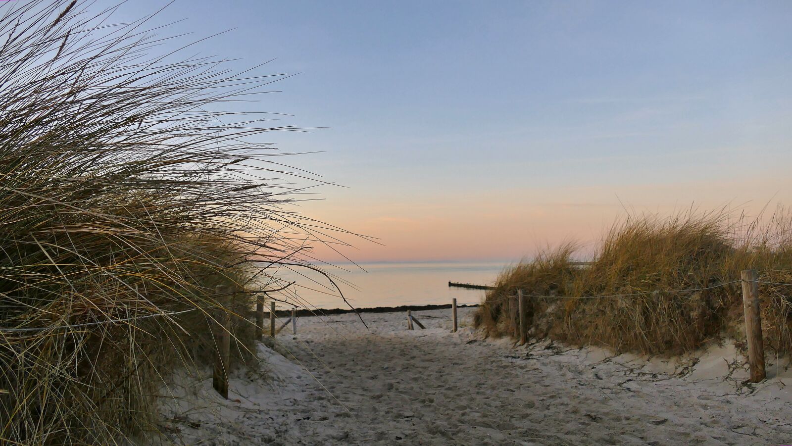 Panasonic Lumix DMC-FZ1000 sample photo. Baltic sea, sea, landscape photography