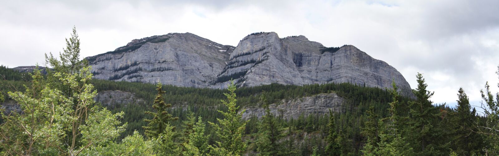 Canon EOS 1000D (EOS Digital Rebel XS / EOS Kiss F) sample photo. Mountains, rocky, banff photography