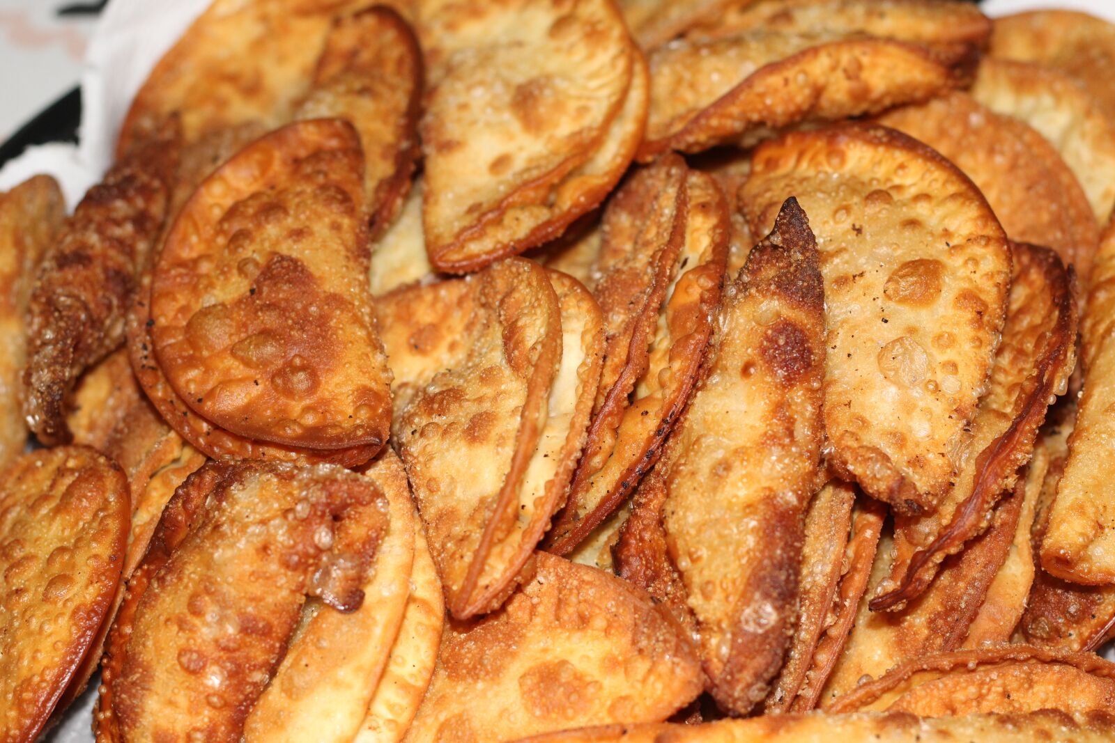 Canon EOS 1200D (EOS Rebel T5 / EOS Kiss X70 / EOS Hi) sample photo. Pastel, food, party photography