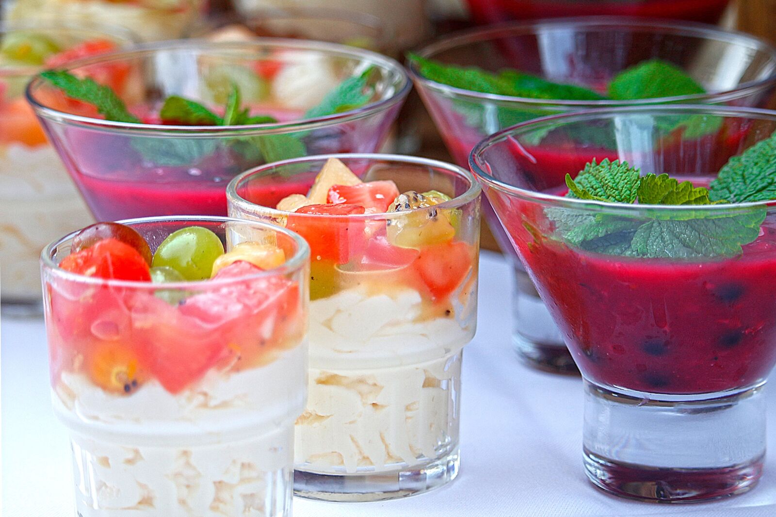 Canon EF-S 55-250mm F4-5.6 IS STM sample photo. Berries, dessert, sweet photography