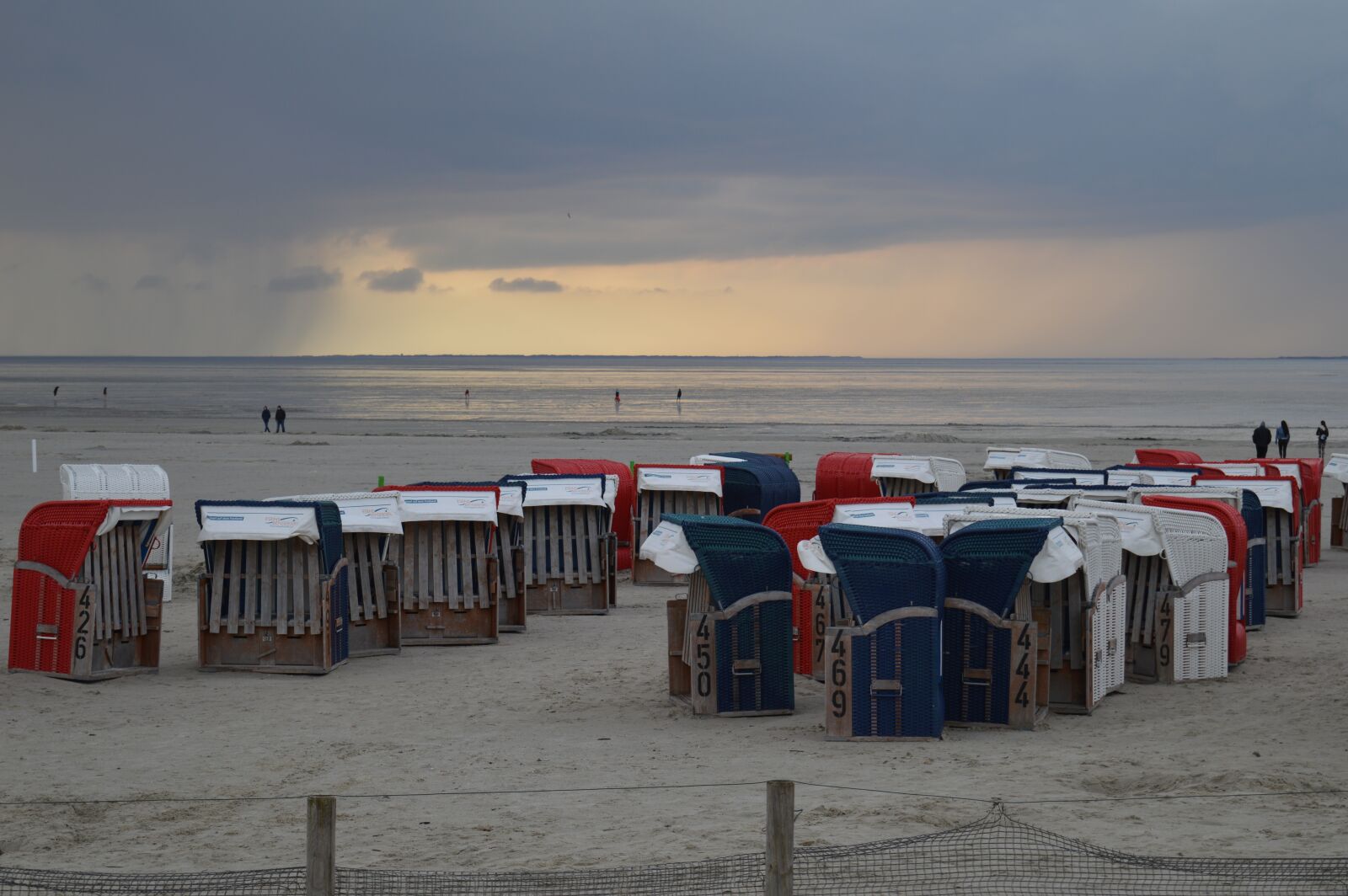 Nikon D3200 sample photo. Sky, beach, clubs photography