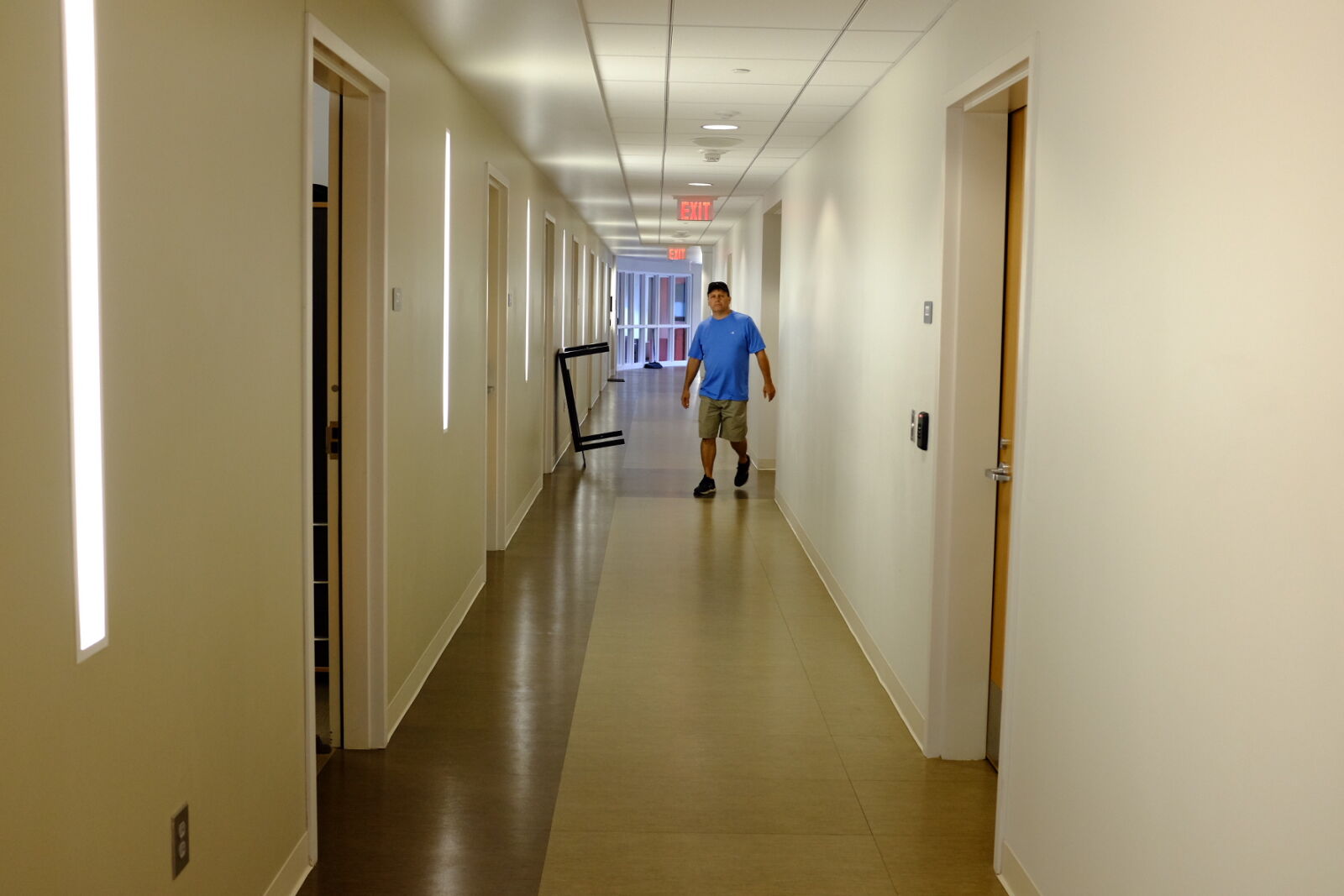 Fujifilm X100T sample photo. College, hallway photography