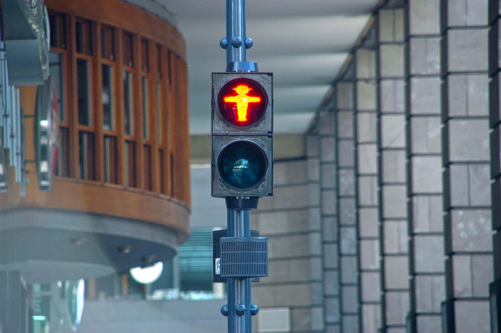 Nikon D70s sample photo. Traffic lights, males, east photography