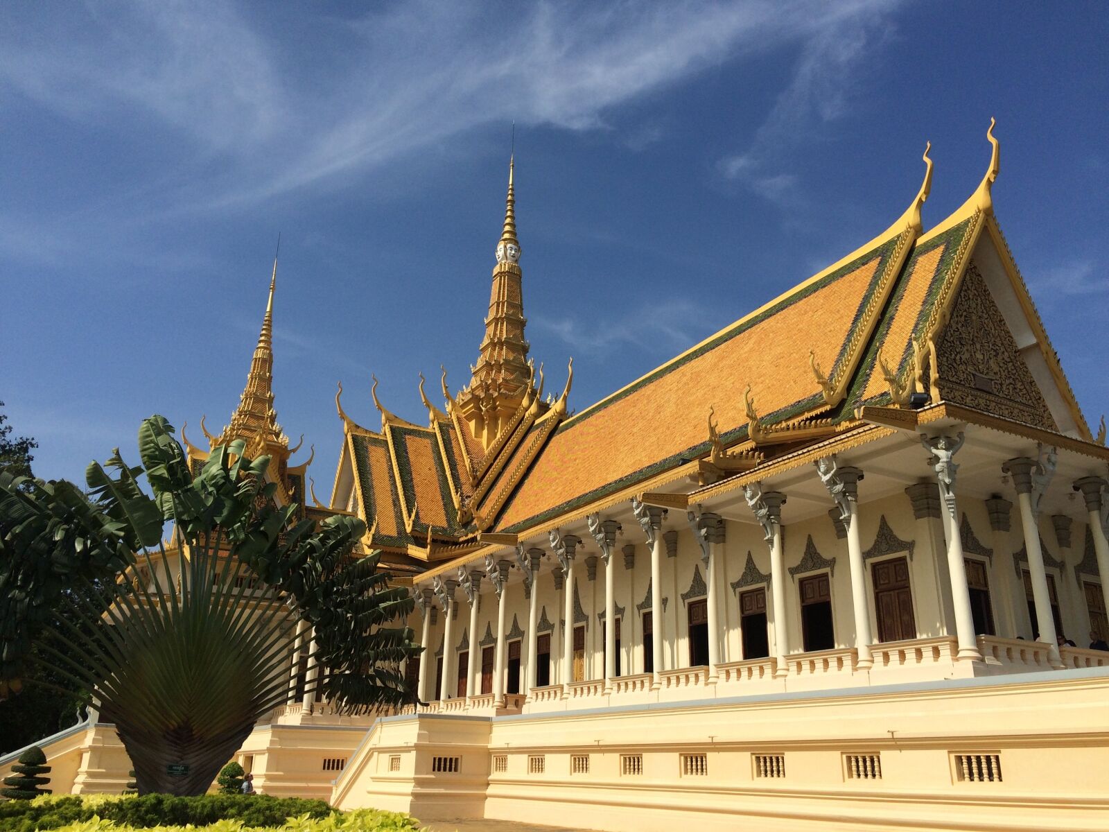 Apple iPhone 5s sample photo. Palace, phnom penh, brilliant photography