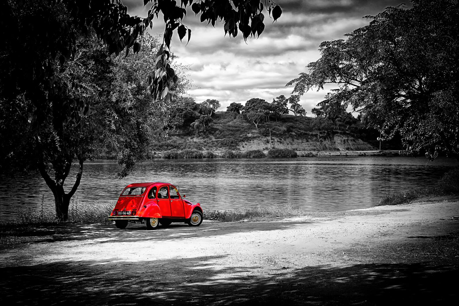 Sony a6000 sample photo. Car, trees, red photography