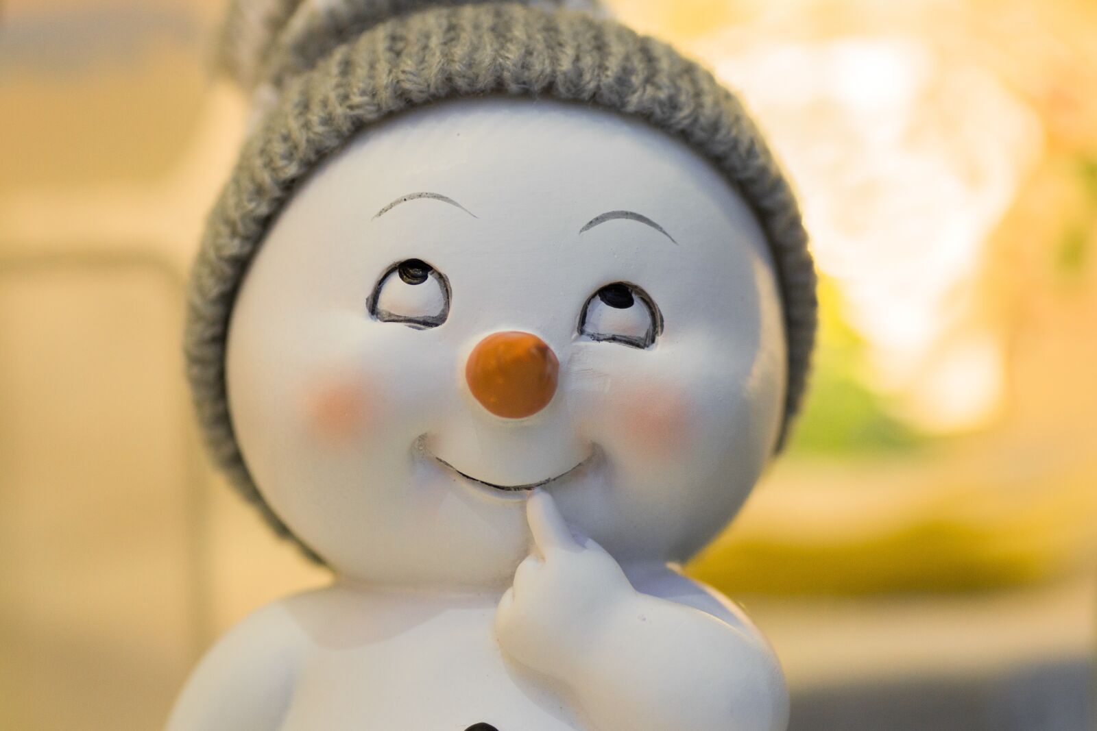 Sony SLT-A77 sample photo. Winter, snowman, gift photography