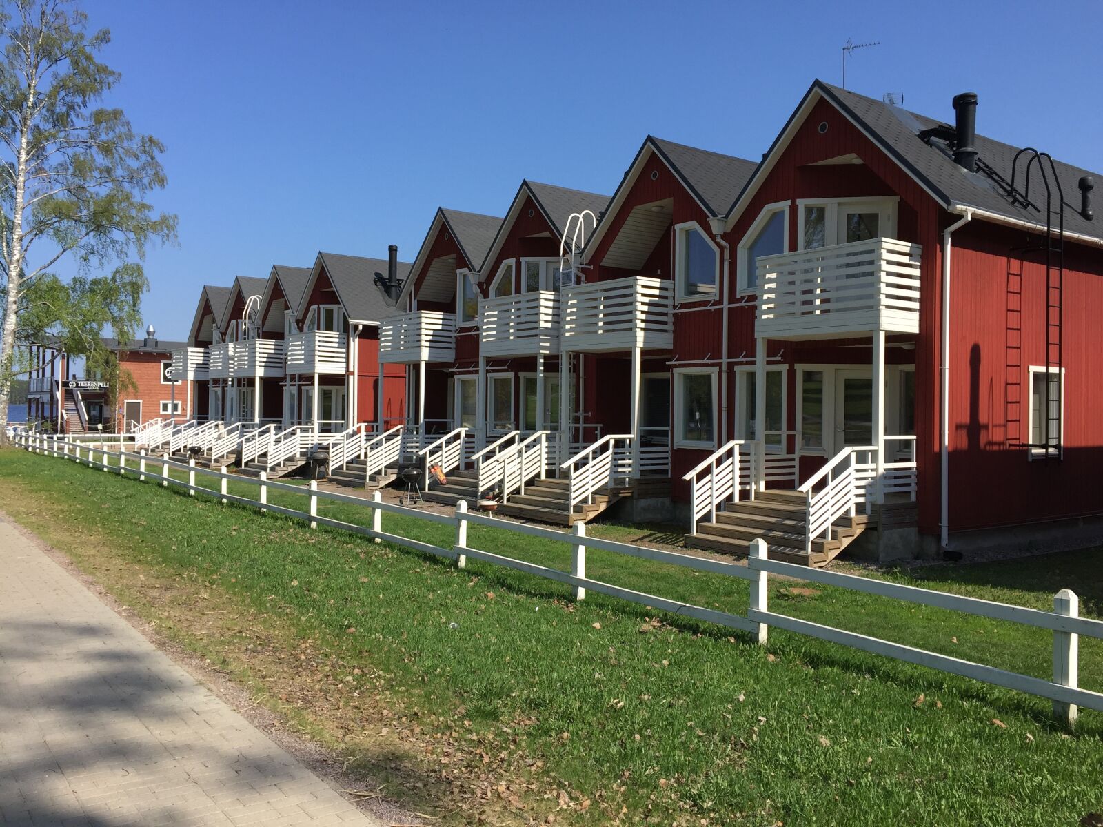 iPhone 6 Plus back camera 4.15mm f/2.2 sample photo. House, finland, cottage photography