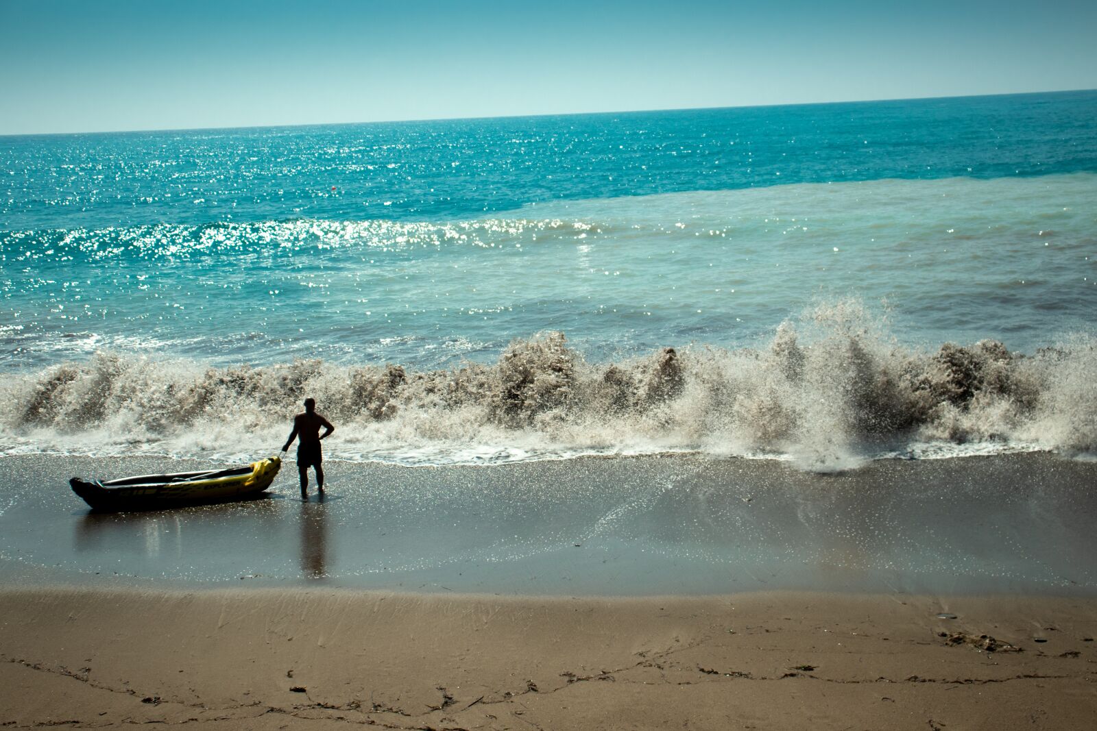 Canon EOS 200D (EOS Rebel SL2 / EOS Kiss X9) sample photo. Cyprus, beach, sea photography