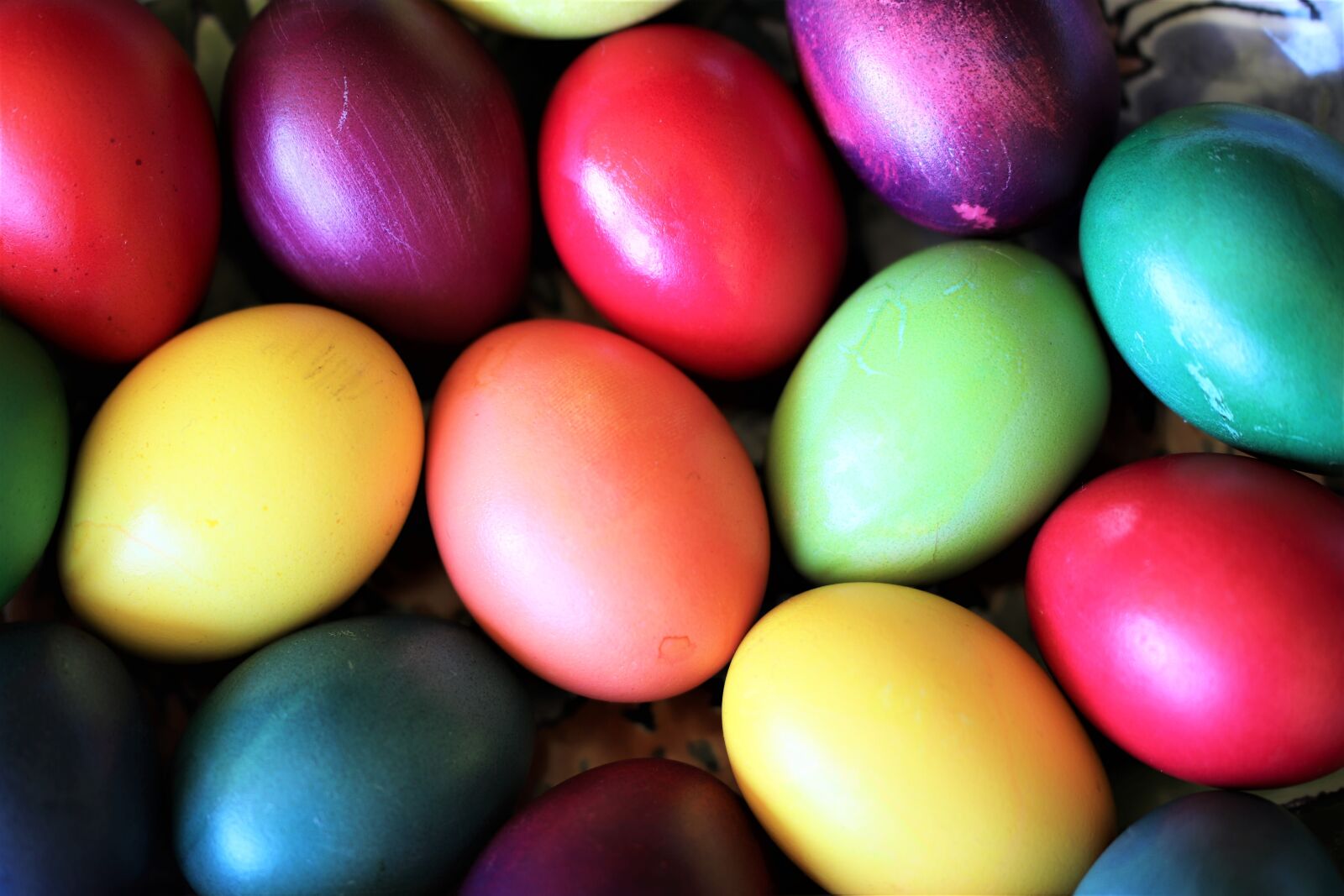Tamron SP AF 60mm F2 Di II LD IF Macro sample photo. Eggs, easter, colorful photography