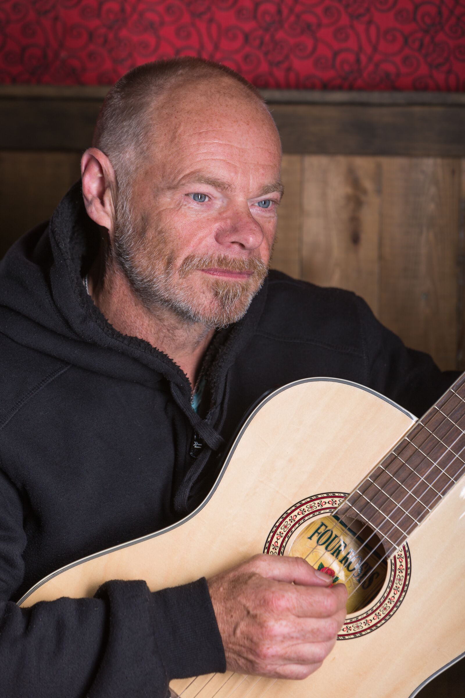 Canon EF 70-200mm F2.8L IS USM sample photo. Guitar player, guitar, musician photography