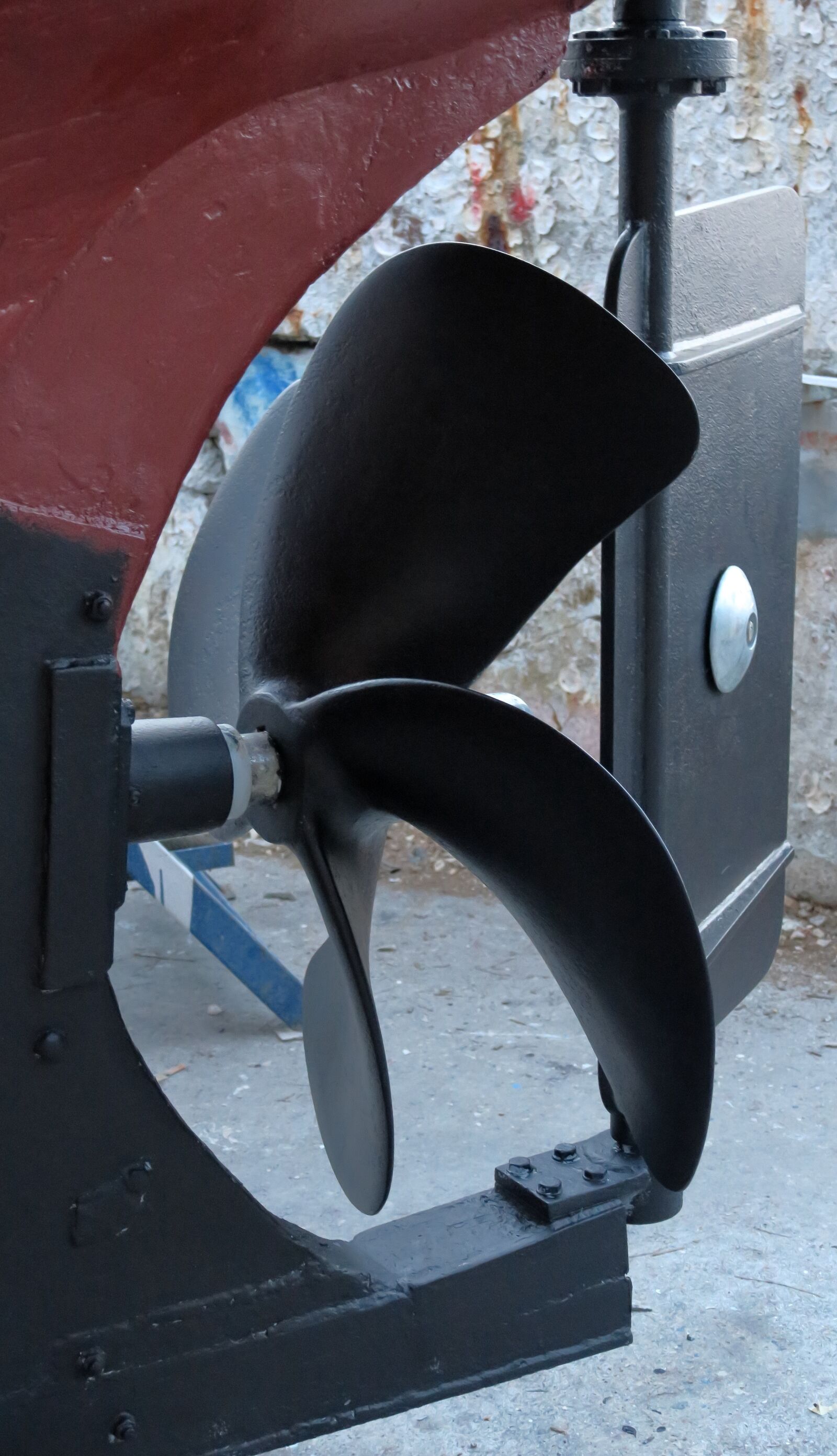 Canon PowerShot G3 X sample photo. Propeller, black, helm photography