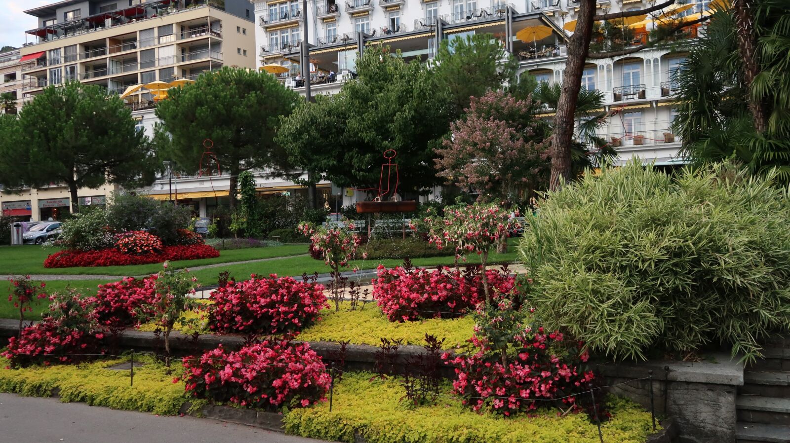 Canon PowerShot G7 X Mark II sample photo. Garden, lake leman, montreux photography