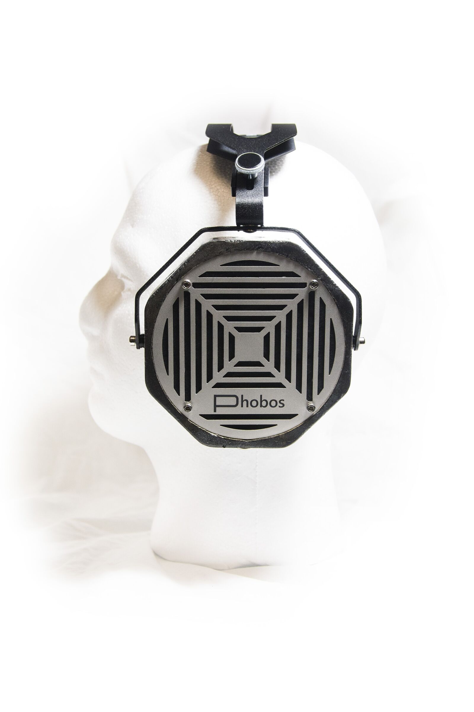 Nikon D7200 sample photo. Headphones, stand, music photography