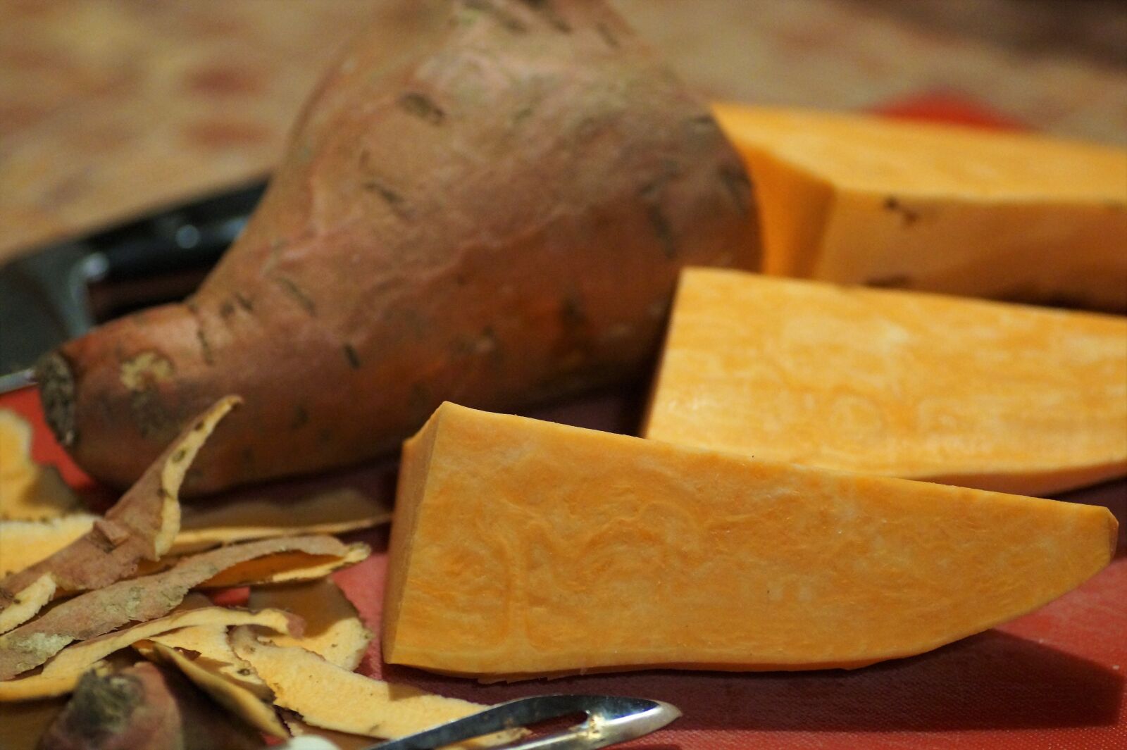 Sony SLT-A58 sample photo. Sweet potatoes, bat ta photography