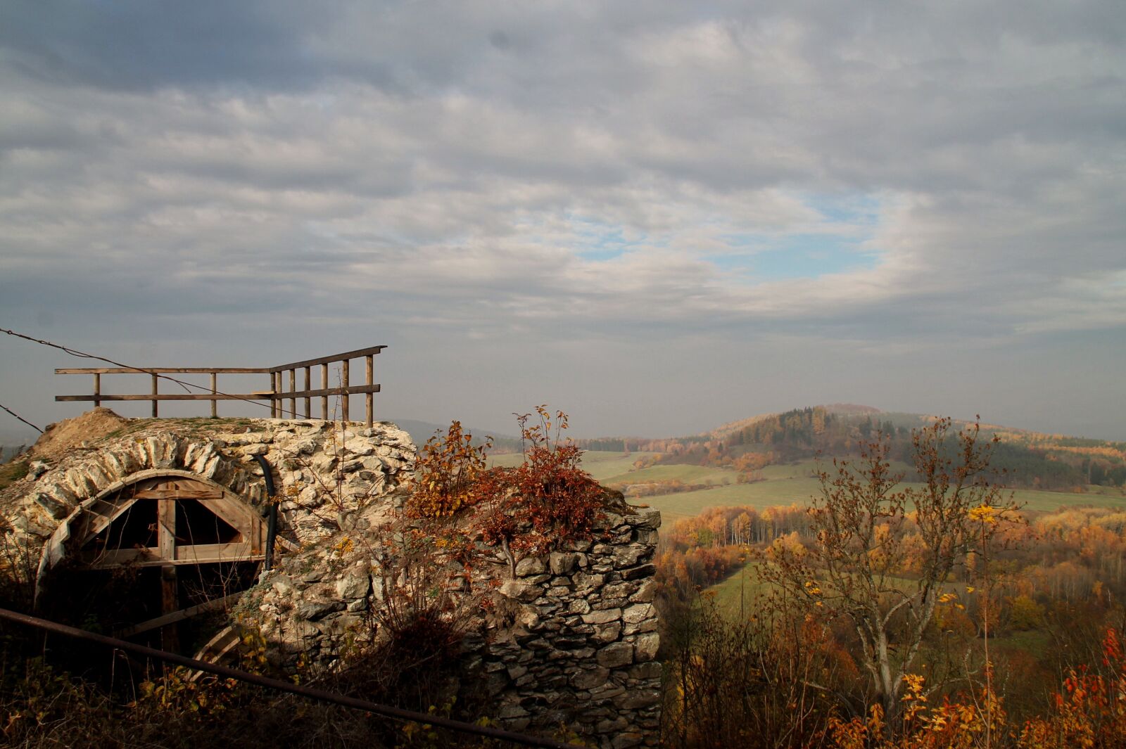 Canon EOS 1100D (EOS Rebel T3 / EOS Kiss X50) sample photo. Castle, view, ruins photography