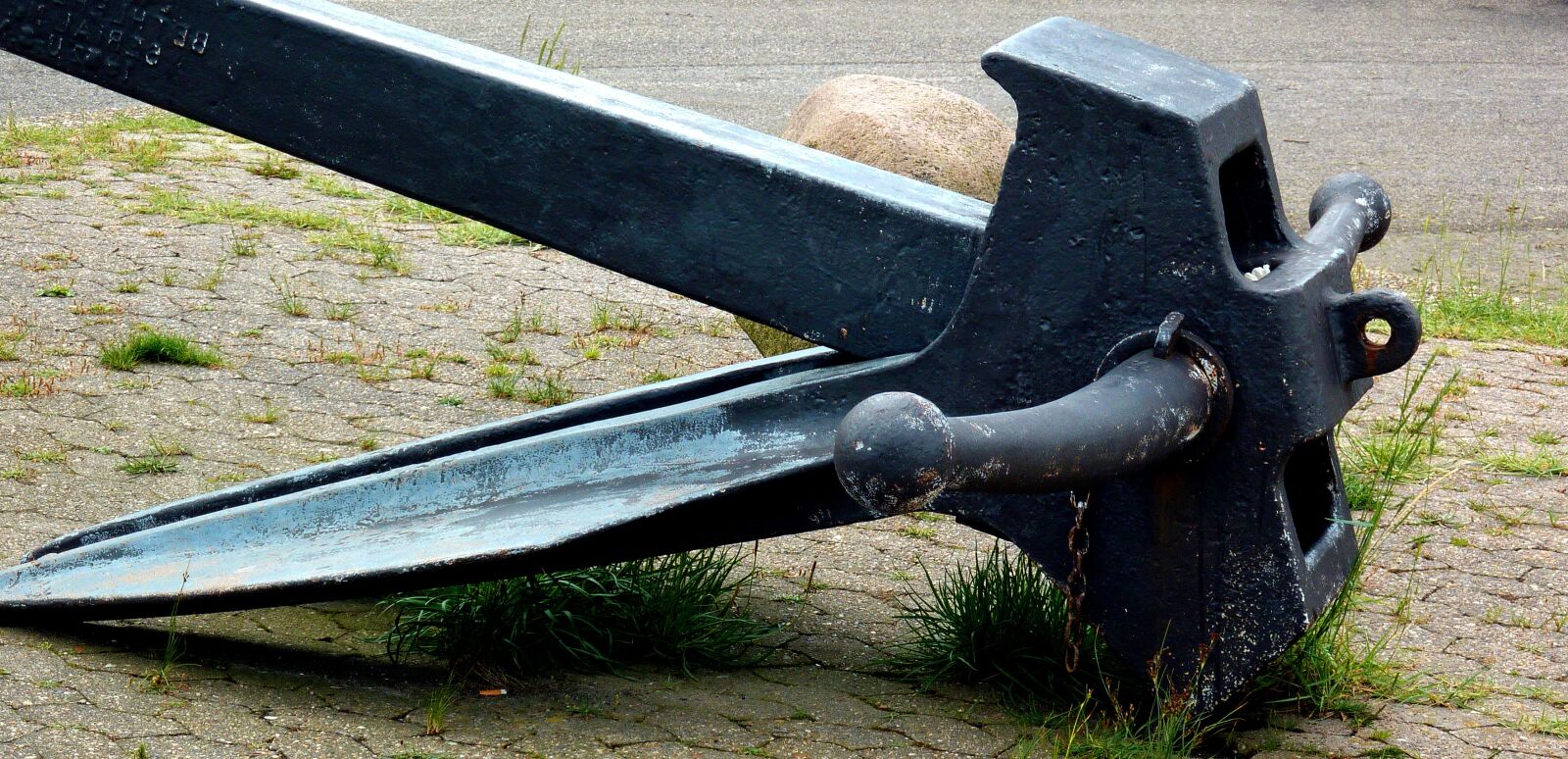 Panasonic DMC-TZ7 sample photo. Anchor, ship, port photography