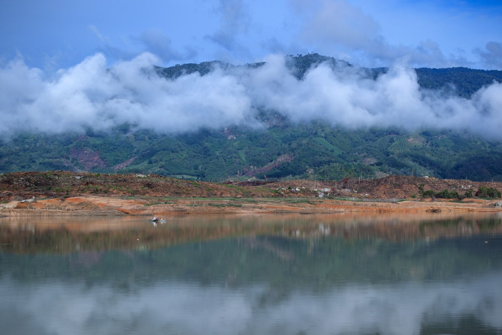 Canon EOS M50 (EOS Kiss M) sample photo. Lake, cloud, mountain photography