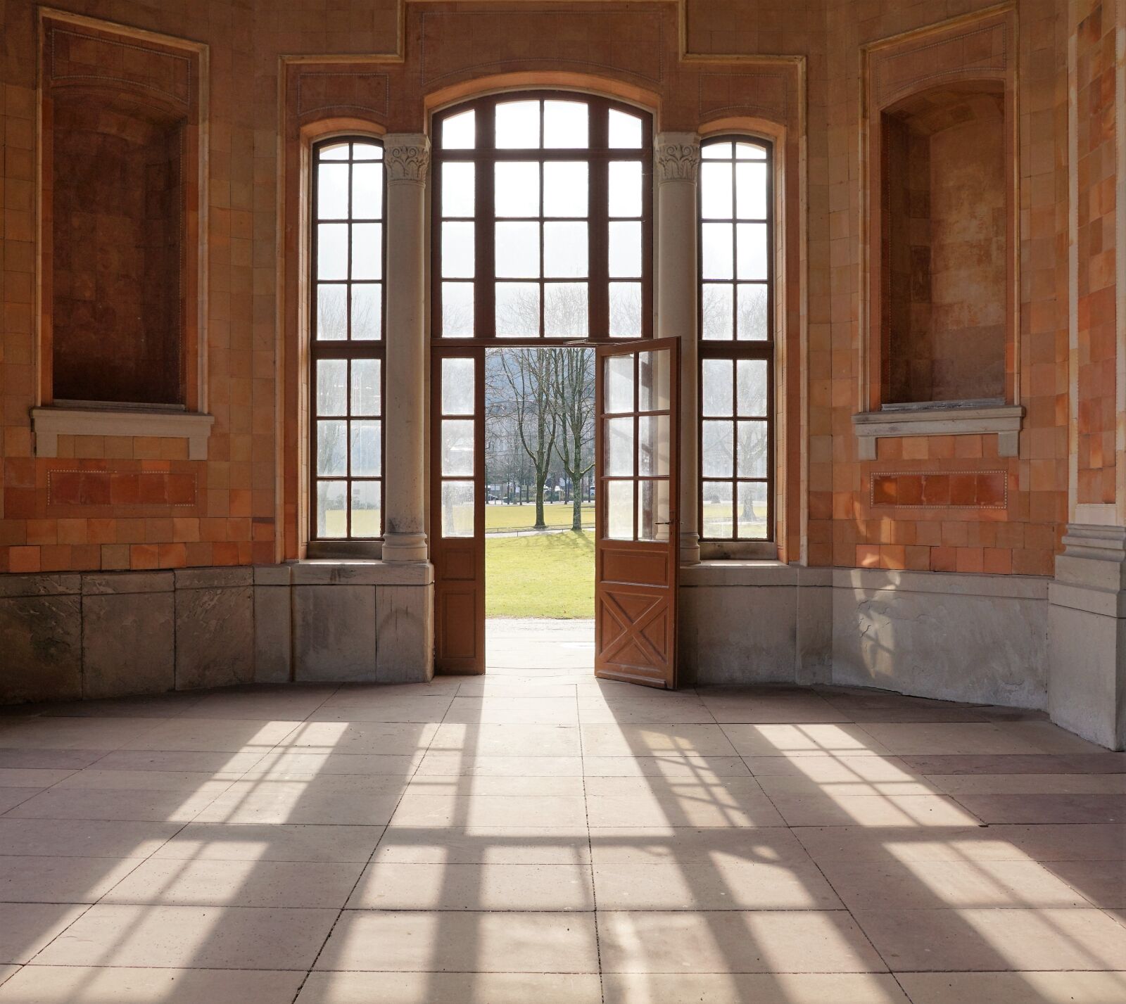 Sony ILCA-77M2 + Sony DT 16-50mm F2.8 SSM sample photo. Baden baden, pump room photography