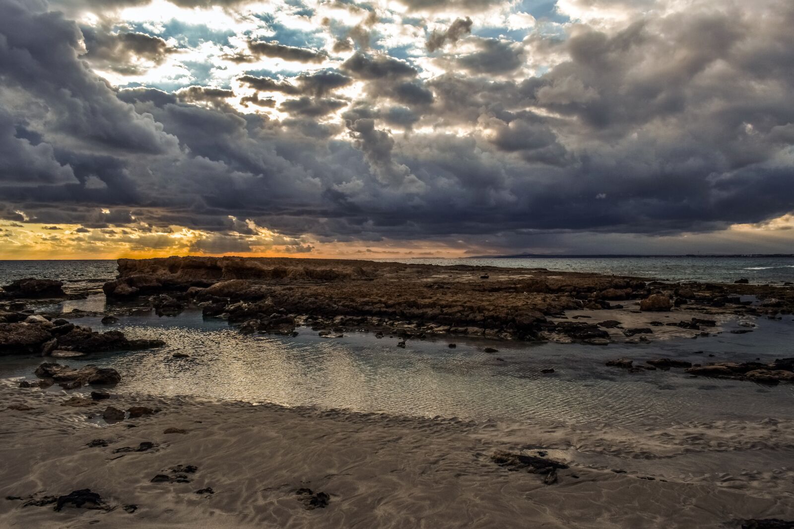 Nikon D3300 sample photo. Rocky coast, sea, sky photography