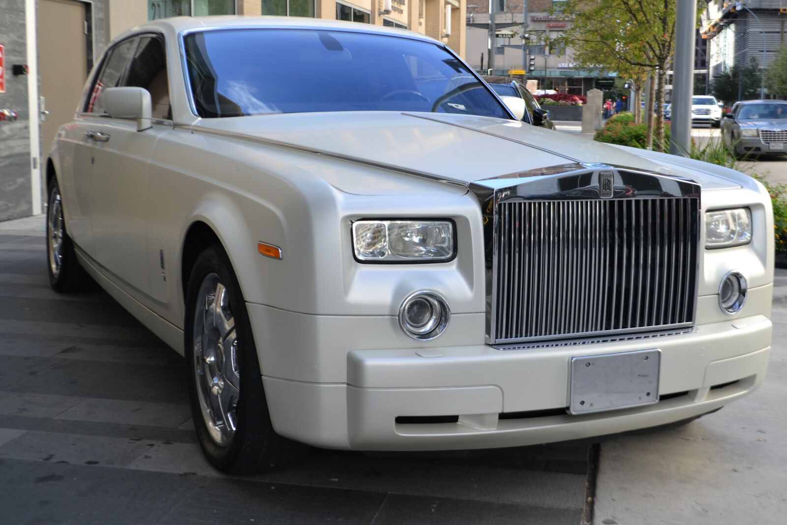 Nikon D3100 sample photo. Rolls-royce, luxury car, new photography