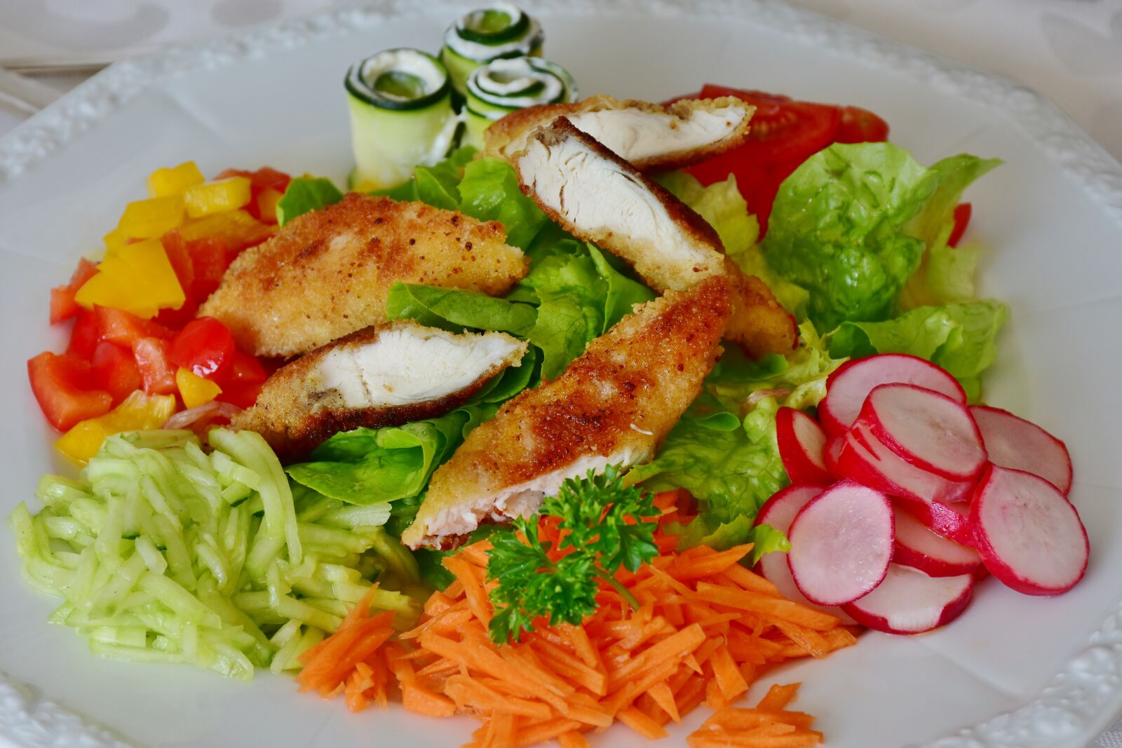 Nikon D7200 sample photo. Salad, salad plate, chicken photography