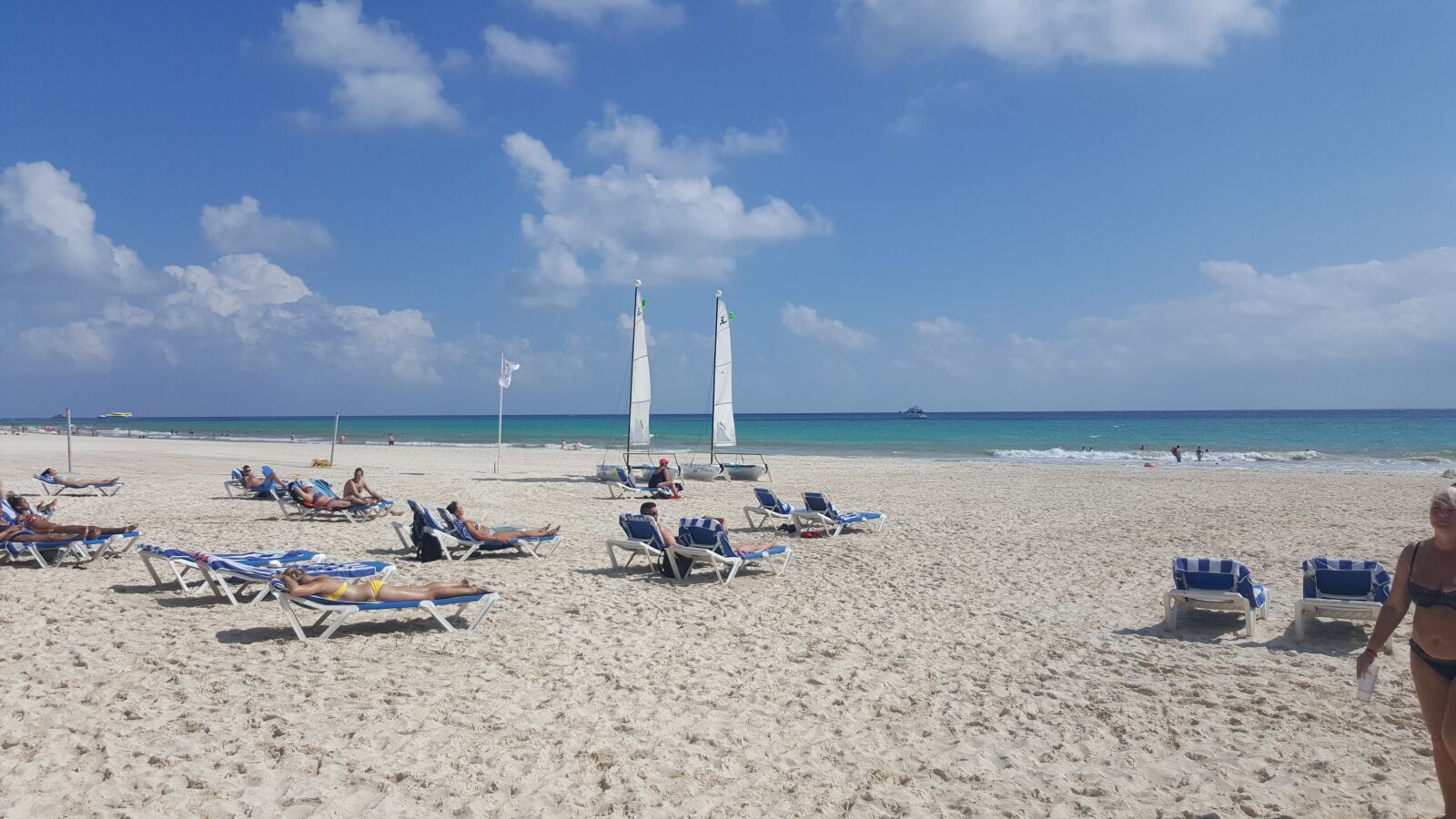 Samsung GALAXY S6 edge sample photo. Sky, beach, sand photography