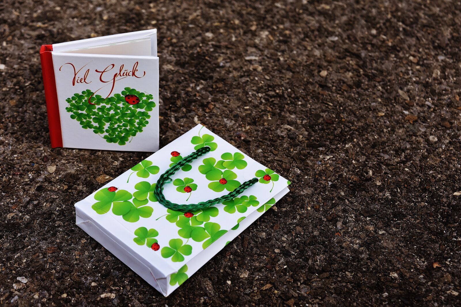 Nikon D7200 sample photo. Book, greeting card, rather photography