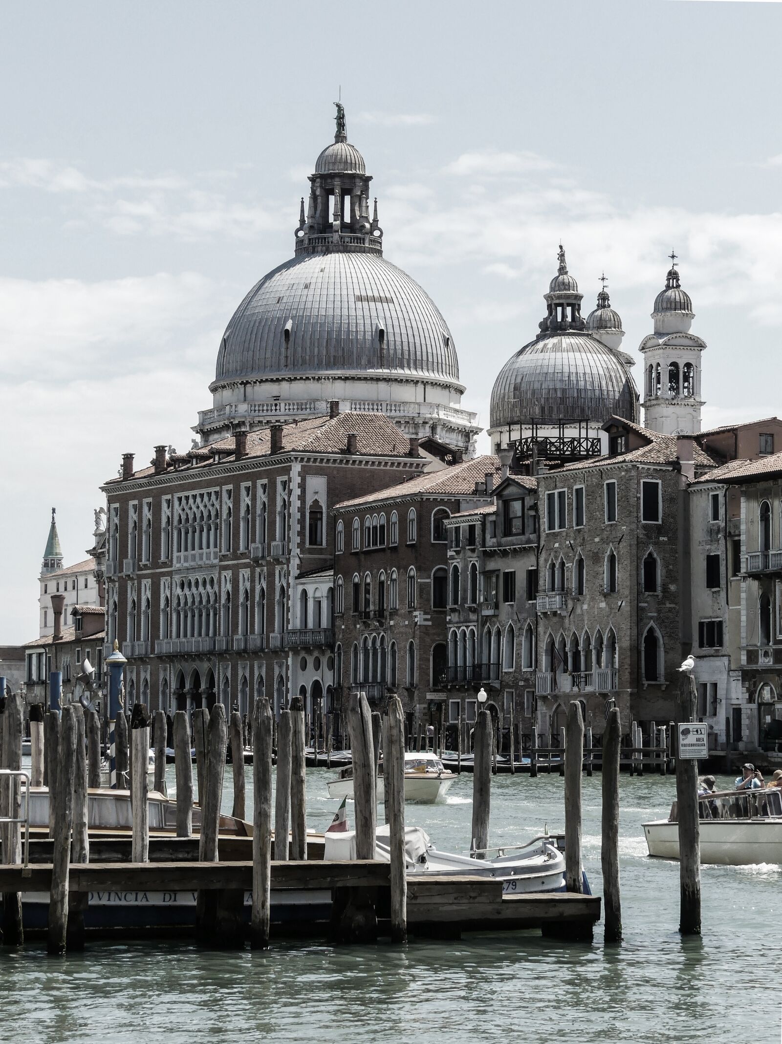 Panasonic Lumix DMC-FZ300 sample photo. Venice, la serenissima, lagoon photography